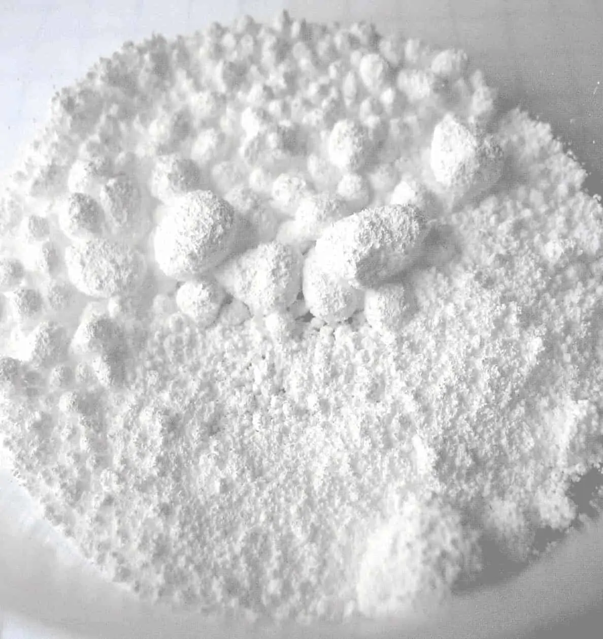 Bari sunfat - Một trong các chất có kết tủa trắng, được sử dụng chủ yếu trong y tế